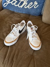 Women's Nike Leather Court Legacy Low Sizr 6.5