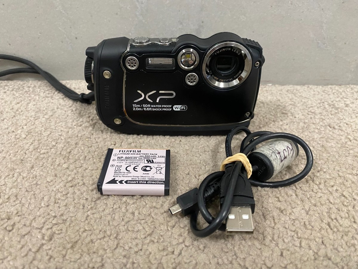 Fujifilm FINEPIX XP200 Digital Camera w/ Charger Battery