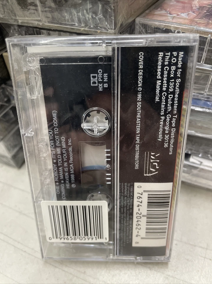 12 HITS: THE BEST OF THREE DOG NIGHT CASSETTE JOY TO THE WORLD MCAC-20462 SEALED - Image 2 of 2