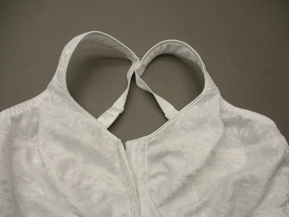 42DD Hanes JMS Womens White Wireless Unlined Front Closure Full Coverage Bra 2E - Image 2 of 4