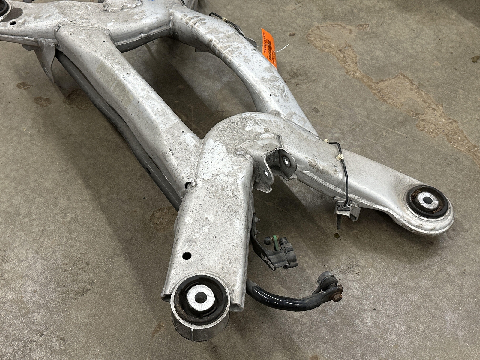 03-18 BENTLEY CONTINENTAL GT REAR SUSPENSION CROSSMEMBER CRADLE 3W8505235