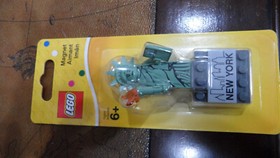 LEGO Statue of Liberty New York Minifigure Magnet NEW 853600 2016 NY