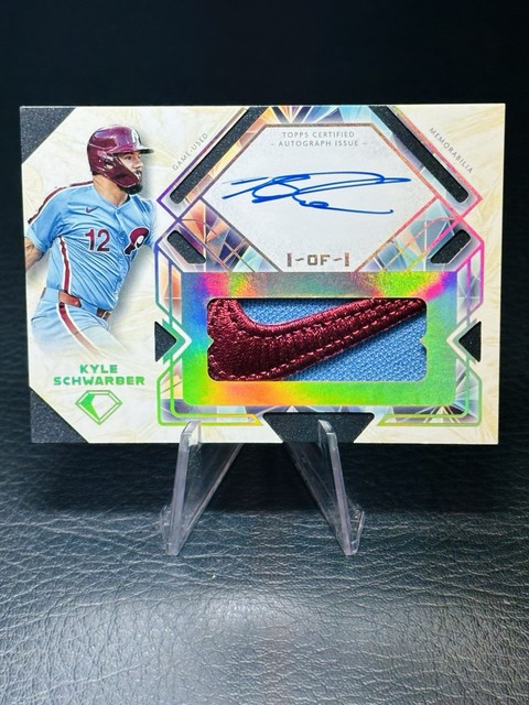 2025 Topps Diamond Icons Kyle Schwarber Autogramm Nike Logo Patch 1/1