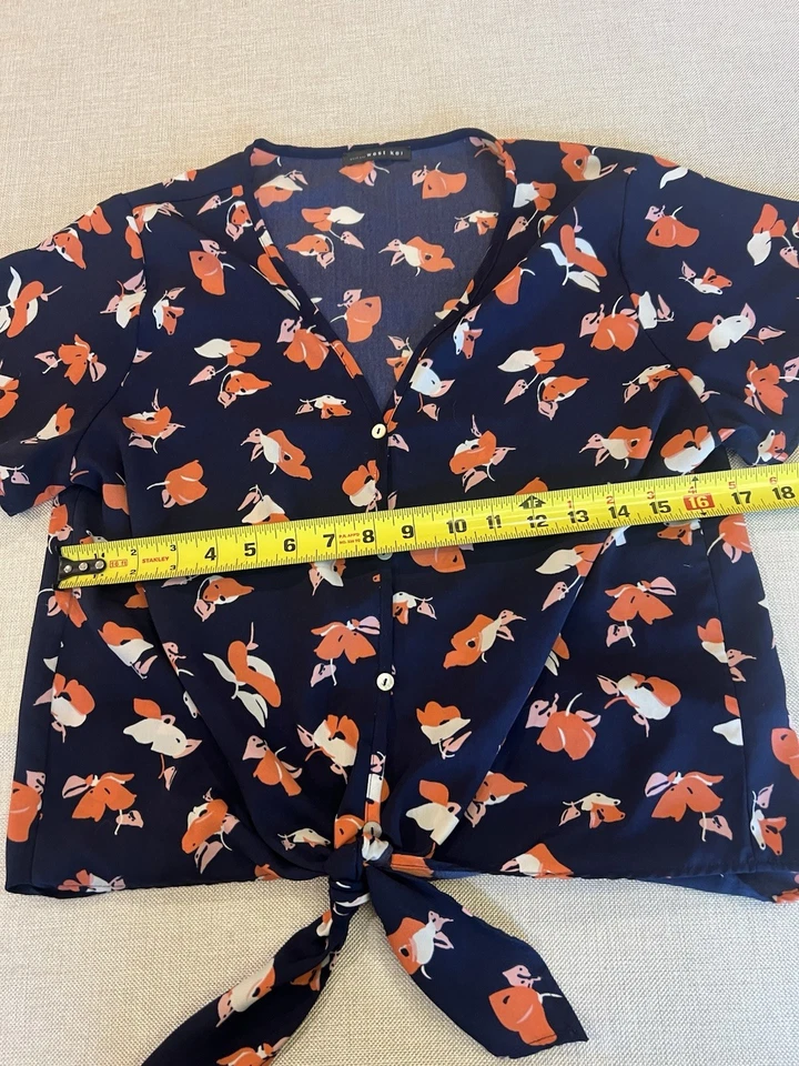 West Kei Size S Navy Blue Coral Floral Short Sleeve V Neck Button Knot Front Top - Image 4 of 4