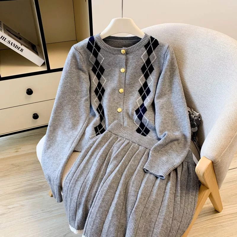 Conjunto De Jersey Preppy Con Cárdigan A Rombos Y Falda Plisada Gris CF55689