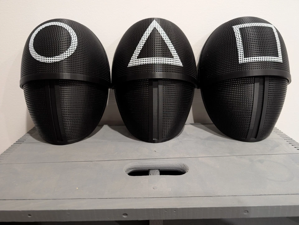 鱿鱼游戏面具(可选一个) — 第 2/4 张图片