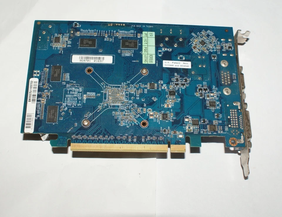 Gigabyte Radeon HD4670 1GB DVI/VGA/HDMI PCIE Graphics Card - Image 2 of 3