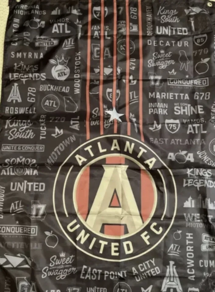 Atlanta United 2022 Founding Member Season Gift Flag Blanket Bracelet NEW - Image 2 of 4