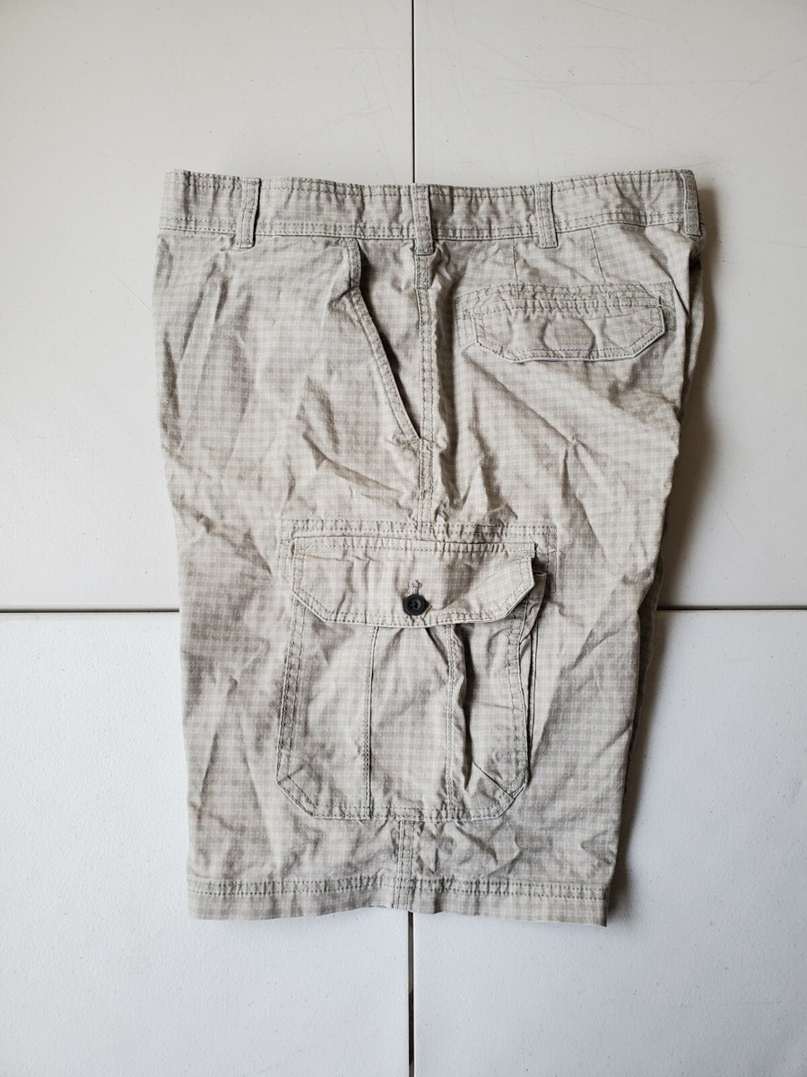 Short Cargo IZOD Homme – Beige à Carreaux, Taille 35, Confort Léger
