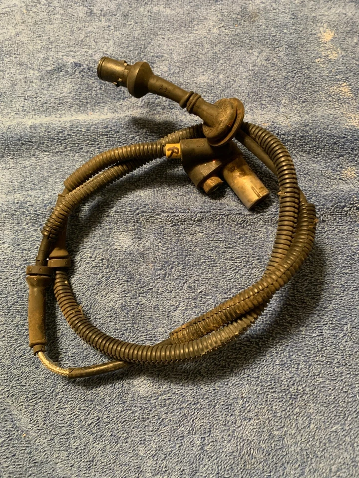 Sensor de velocidad de rueda SAAB Classic 900 ATE ABS lado derecho del pasajero trasero 4001541 Foto 2 de 4