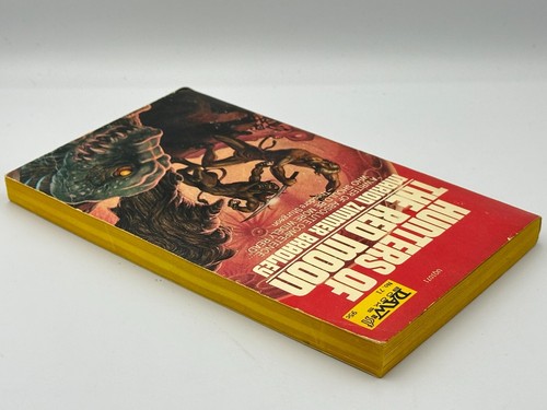 Hunters of the Red Moon Marion Zimmer Bradley 1973 1st Printing DAW PB No. #71 - Picture 3 of 8