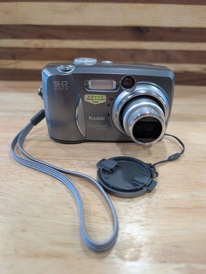 Kodak Easy share DX4530 Digital Camera w/Case w/ Video Cord WORKING