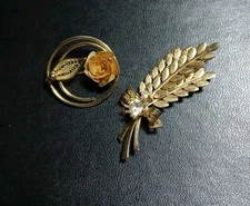 Vintage Sarah Coventry Rhinestone Gold Tone Wheat Brooch Pin And Promise Pin 