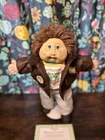 Cabbage Patch kid/Designer/1983/coleco HM2/Freckles RARE! Brown Fuzzy Hair/Blue