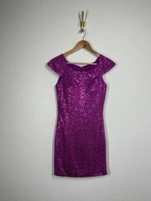 La Femme Magenta Sequin Mini Short Cocktail Dress Size 6 Party Style 19464