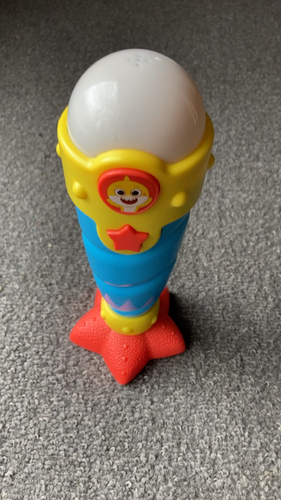 Baby Shark's Big Show Sea Jam Microphone Lights Sound (video) - Video 1 of 1