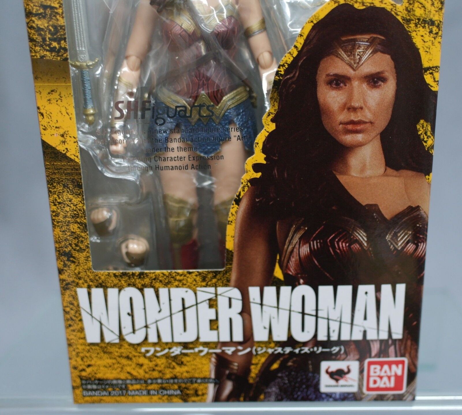 S.H. Figuarts Wonder Woman (JUSTICE LEAGUE) Bandai Japan used-