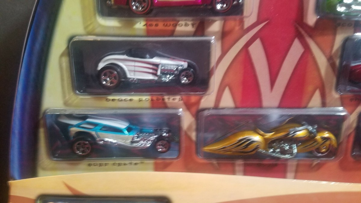 Hot Wheels 2005 Target Exclusive CALIFORNIA DREAMIN 10 Car set w Hot Wheels 2005 Target Exclusive CALIFORNIA DREAMIN 10 Car set w