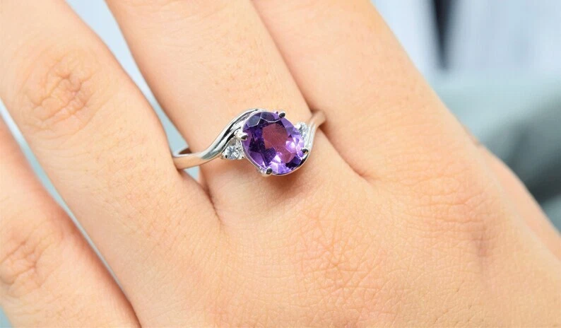 Oval amethyst ring deals