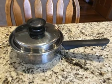 Amway Queen Vintage Sauce Pan With Lid 1 qt. Multi-Ply 18/8 Stainless Steel USA