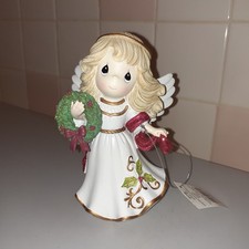 2019 Precious Moments Angel Holding Wreath Figurine 5.8" tall x 3.6" x 2.8"