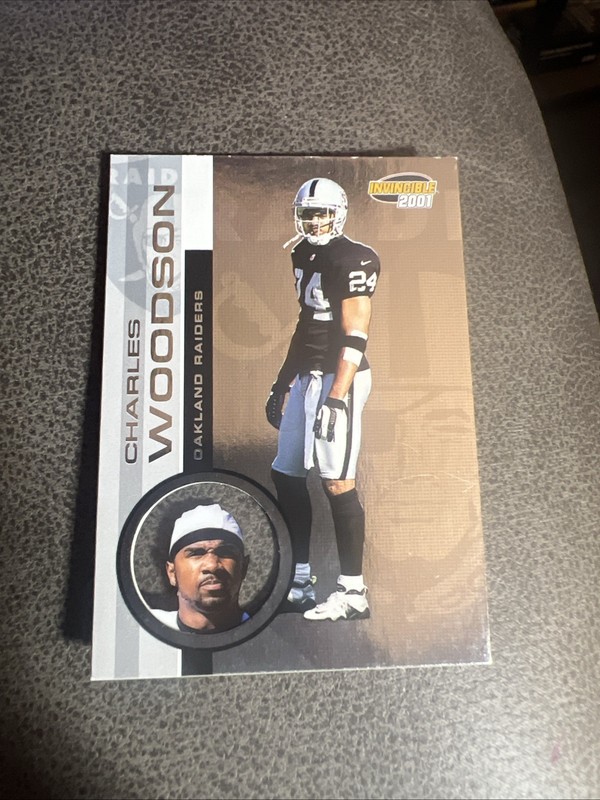 2001 Pacific Invincible Charles Woodson #180 HOF Michigan, Oakland Raiders