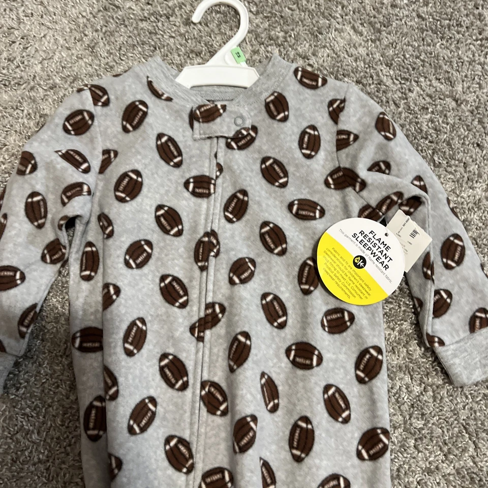 NUEVO CON ETIQUETAS Okie Dokie Manta para Dormir Fútbol Niños Vellón Talla 18 Meses Foto 2 de 4