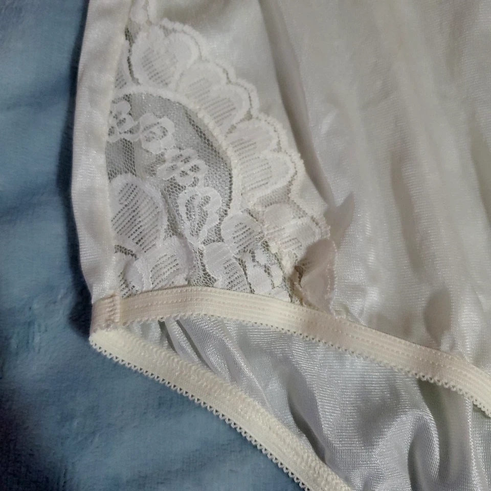 VANITY FAIR Granny Panty Briefs SHINY CREAM SATIN Sissy Lace DE COLECCIÓN 13001 XL Foto 2 de 4