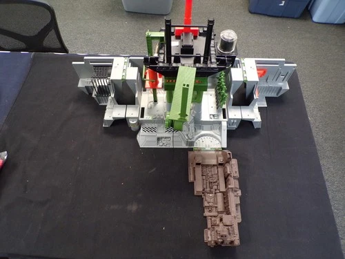 GI JOE ELECTRONIC HEADQUARTERS COMMAND LOOSE VINTAGE HASBRO PLAYSET FOR PARTS