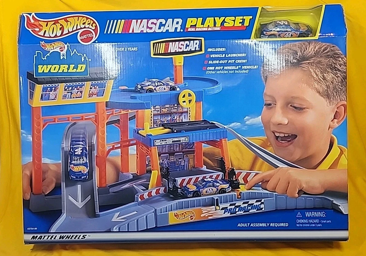 Hot Wheels Diecast Vehicle Play Sets 1999 Year of Manufacture for