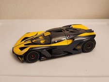 BURAGO Bugatti Bolide Yellow & Carbon Black 1/18 Diecast Car 2020 Model 18-11047