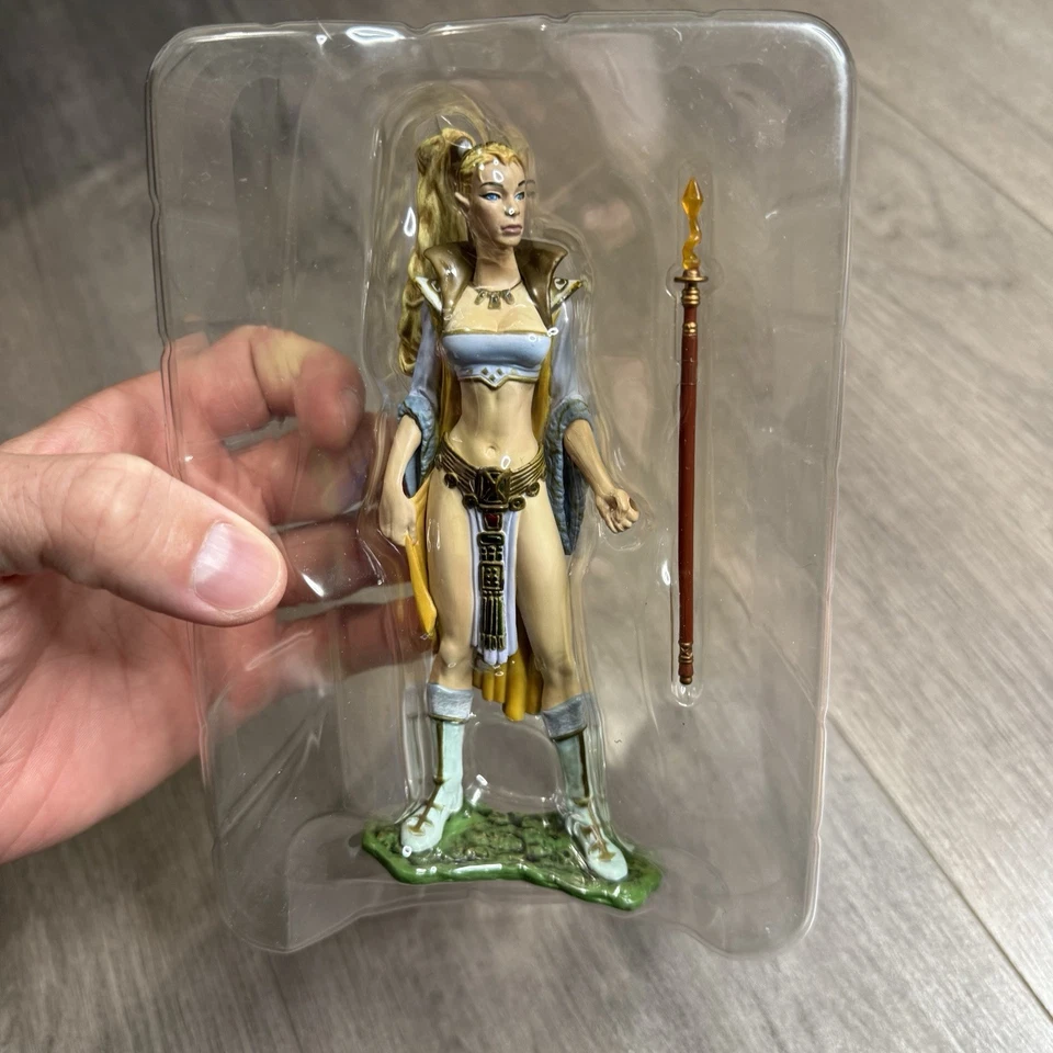 Figura de acción EVER QUEST mapa original y POP Firiona Vie 6,25" con libro de juegos de personal Foto 2 de 4