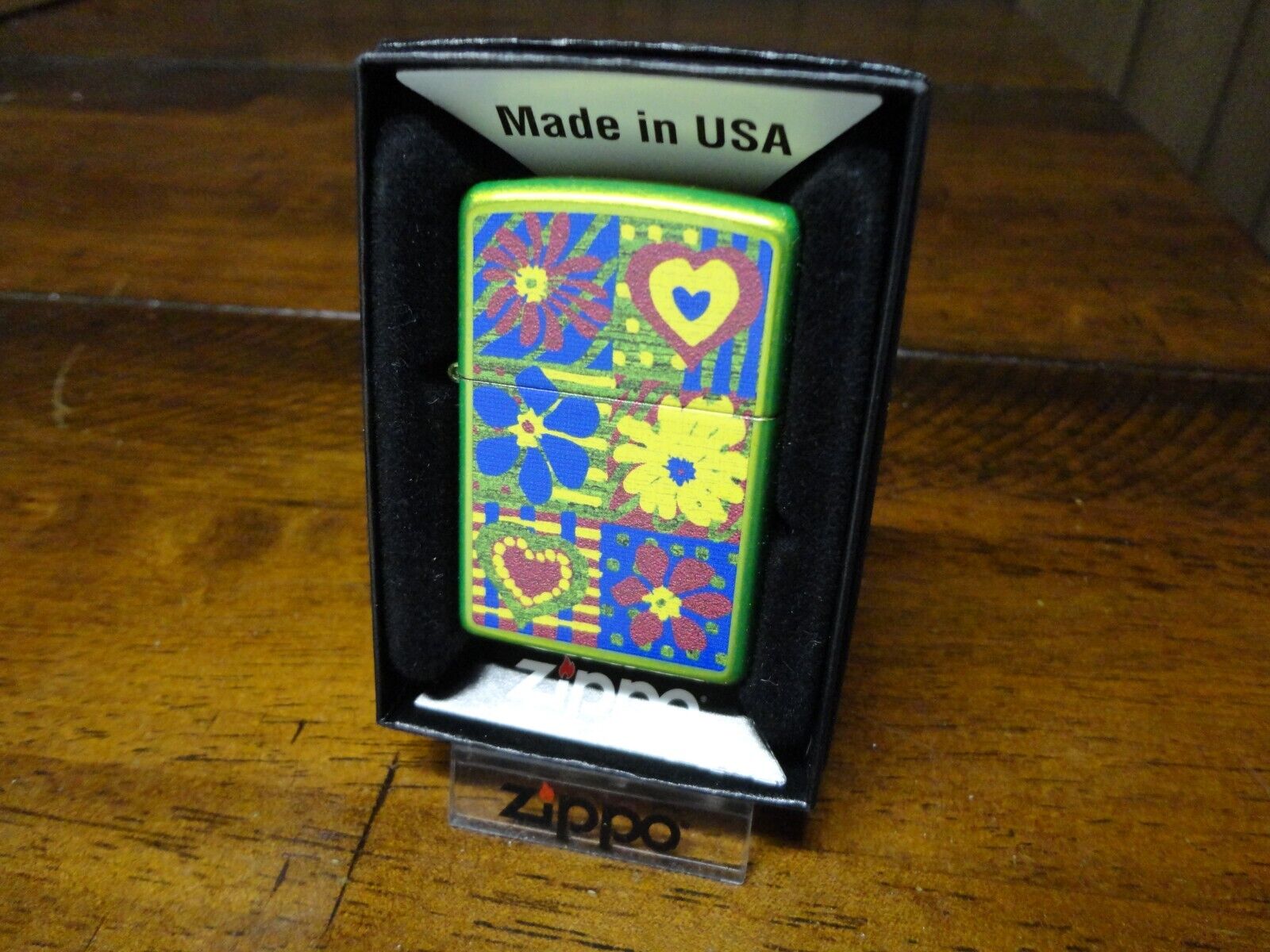 FUNKY FLOWERS LURID ZIPPO LIGHTER MINT IN BOX 2010