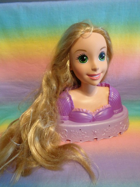 tangled styling head