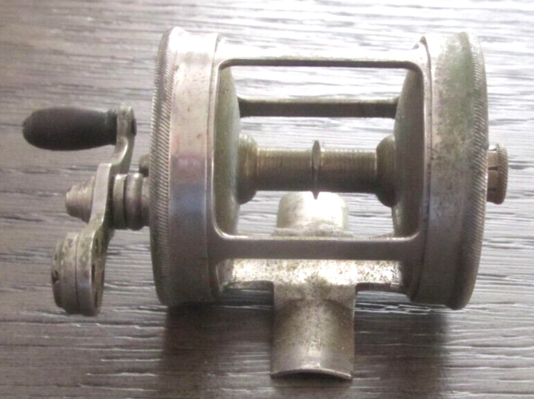 Vintage A.F. Meisselbach Tripart 80 yard Diamond MFG. Co. Bait Casting Reel