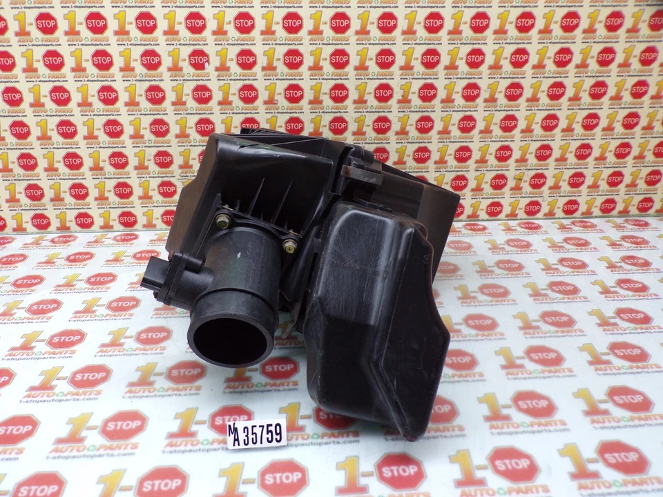 2000-2001 NISSAN SENTRA AIR CLEANER BOX ASSEMBLY 16500-4U000 OEM - Image 2 of 4