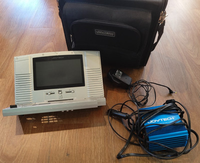 Joytech Display für Sony PlayStation 2 Konsole mit Auto Netzteil & Tragetasche