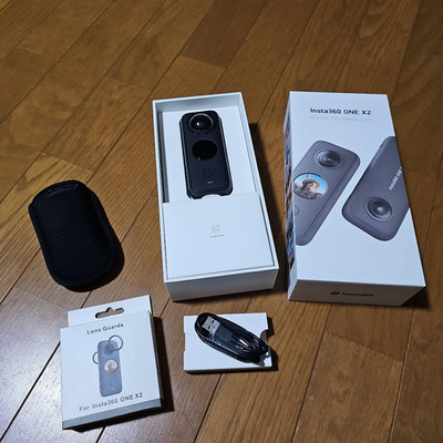 Insta360 ONE X2 360-Grad-Actionkamera 5,7K LCD-Touchscreen Sportkamera