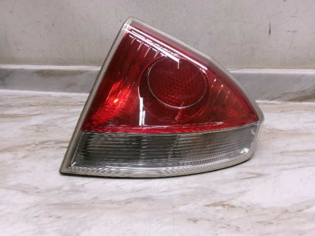 190849 03 04 05 06 07 Maserati Quattroporte Left Driver Side Tail Light Lamp
