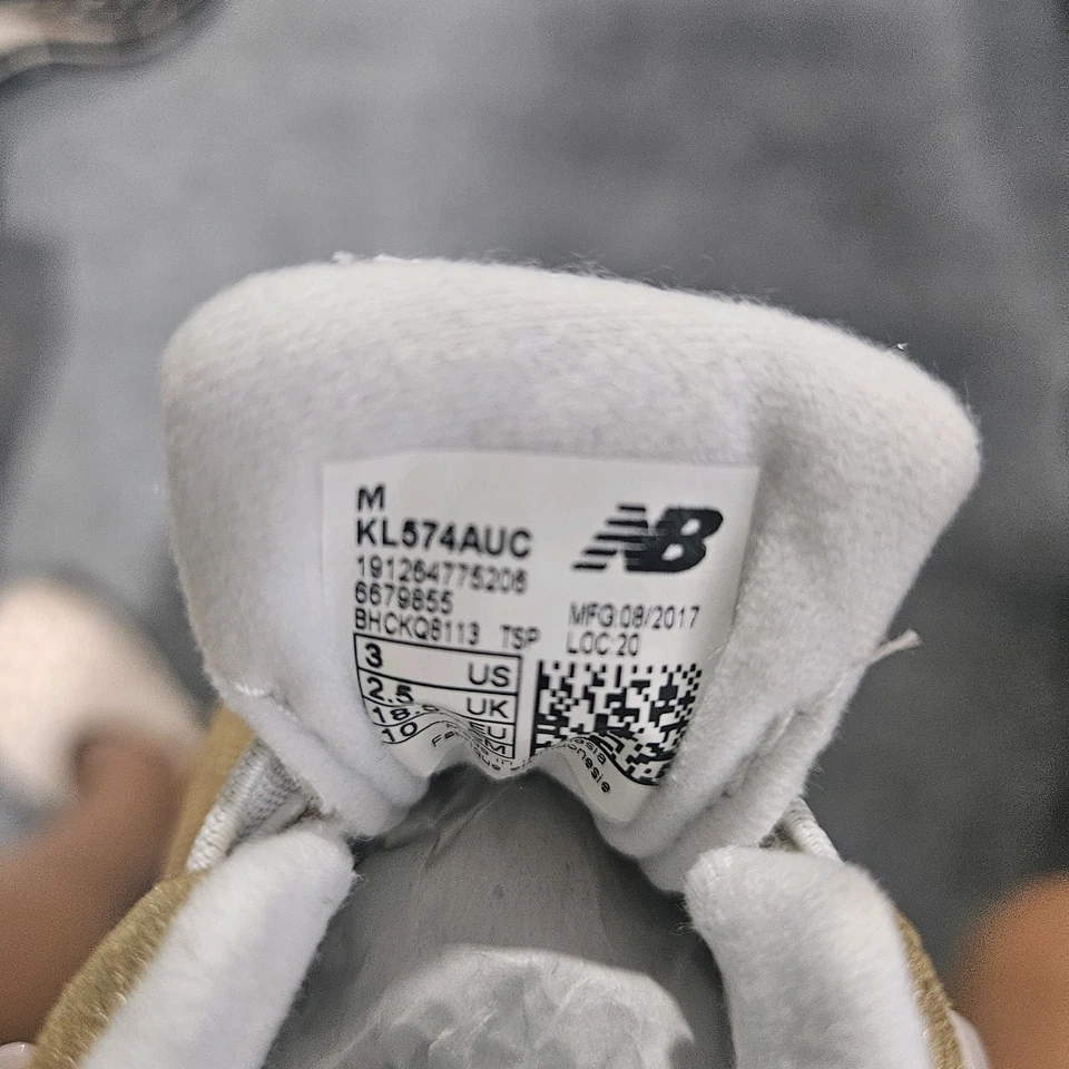 New Balance 574 infant size 3 shoes GOLD - Image 2 of 4