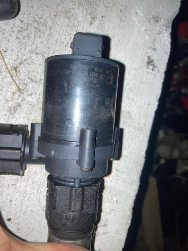 Zusatzwasserpumpe für BMW 5 E60 525D 6917700