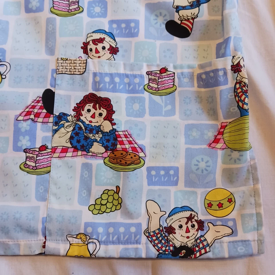 3pc vintage Women's L Scrub Tops Nursing BETTY BOOP Raggedy Ann POWERPUFF GIRLS - Image 3 of 4