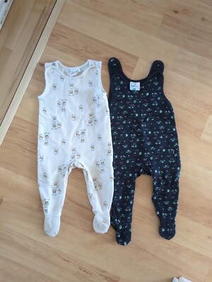2x Strampler 68 mit Füßen Winnie Puuh Disney Baby TopoMini Autos Blau Creme 