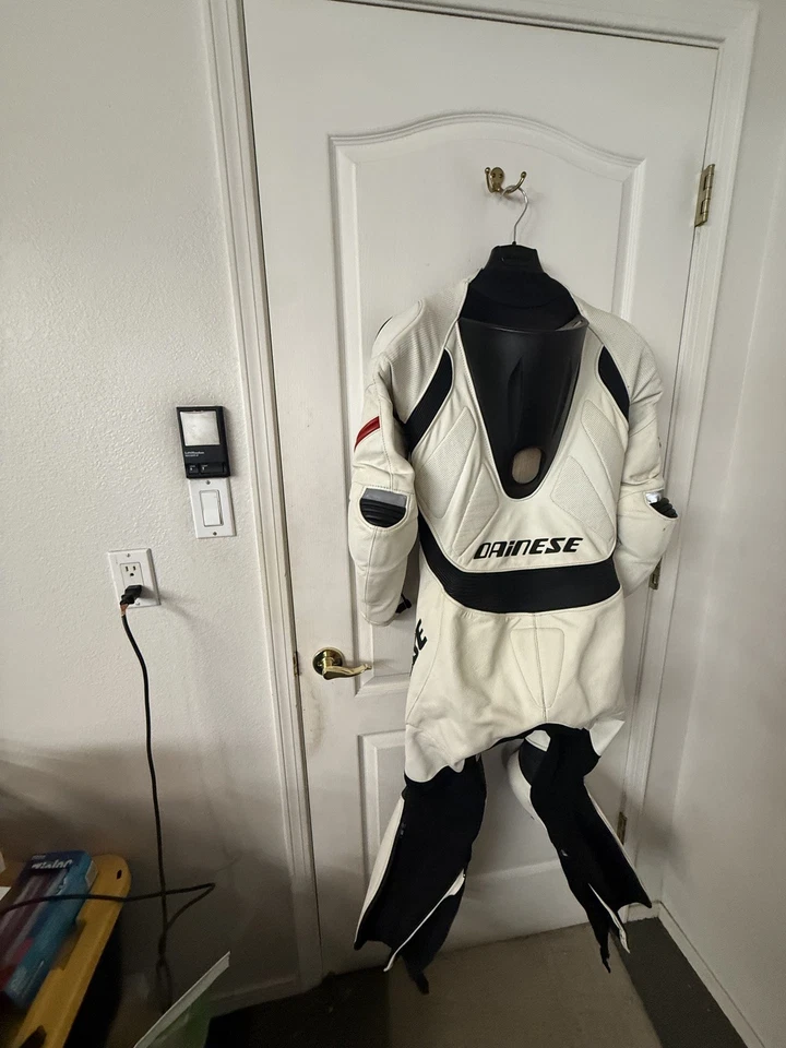 Dainese Laguna Seca 5 Perforated Race Suit WHITE/BLACK Euro Size 48 like new - Image 3 of 4