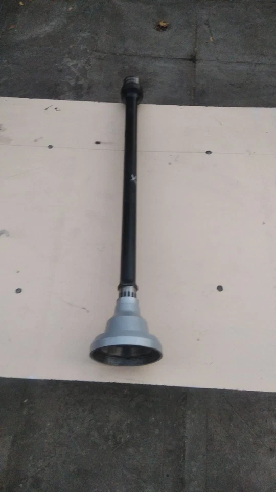 Подлинный 2008-2012 2014-2015 AUDI R8 - карданный вал 086311101G - Изображение 2 из 4
