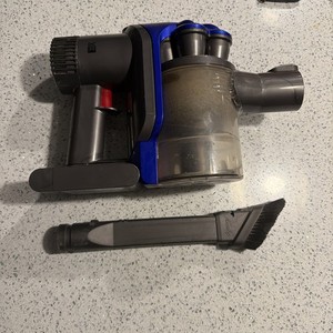 Dyson DC35 Blau Kabelloser Staubsauger SAUBER & NEUER TYP B AKKU