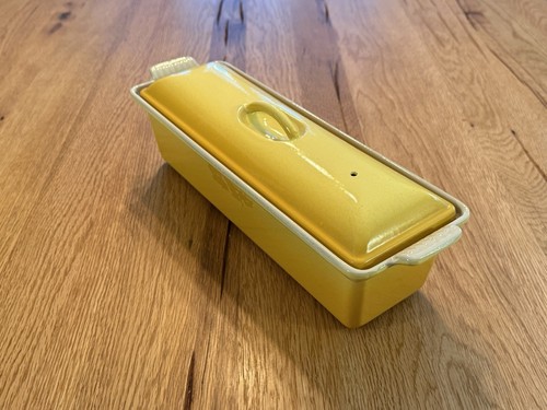 Vintage Le Creuset Yellow 32cm Pate Terrine & Lid Made In France - New In Box - Picture 3 of 10