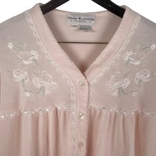 Vtg Miss Elaine Classics Medium Nightgown Pink Embroidered Flowers Poly/Rayon