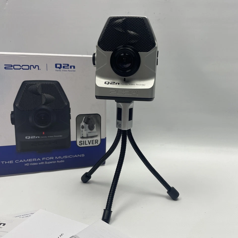 Zoom Q2n Handy Video Recorder HD Audio Camera Musician Live Stream Tested - Image 2 of 4