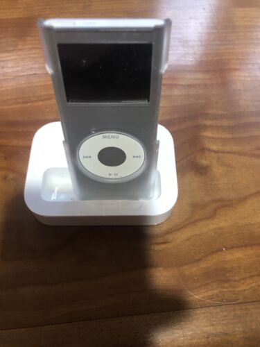 Apple iPod Classic White Dock -Model M9602GA. Excellent Condition w/Apple cord - Picture 8 of 8